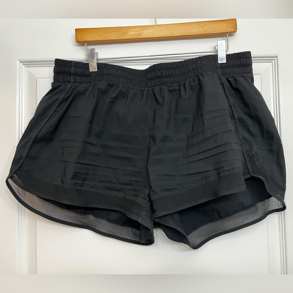 Athleta Mesh Run Racer Shorts Black sz XL - Fair condition
